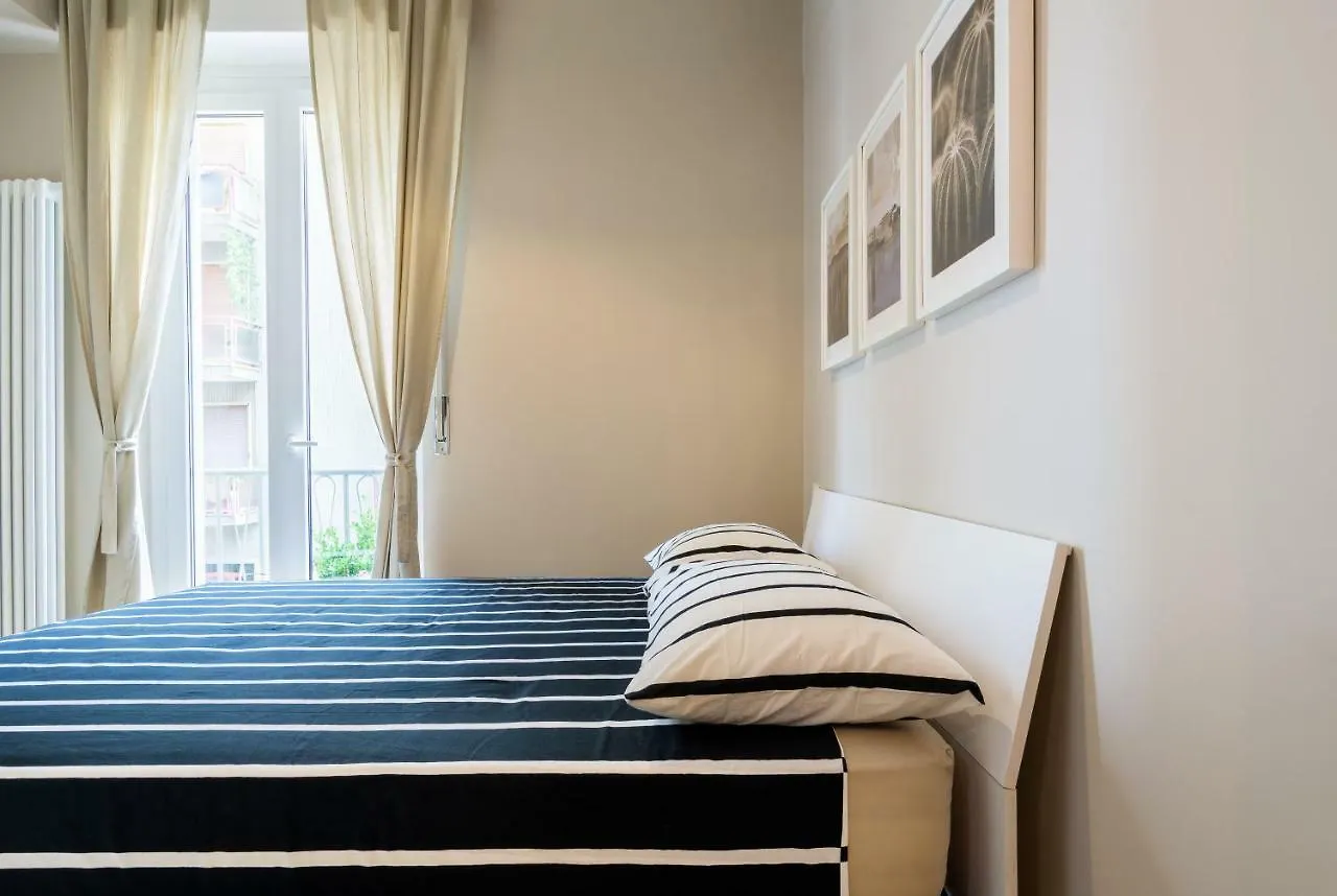 Fan House 22 Ap.Deluxe Apartment Milan