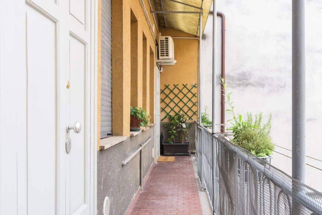 Fan House 22 Ap.Deluxe Apartment Milan 0*,  Italy