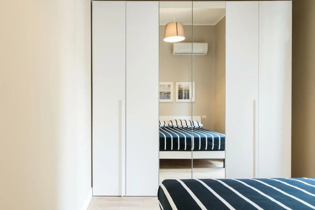 Fan House 22 Ap.Deluxe Apartman Milánó Olaszország